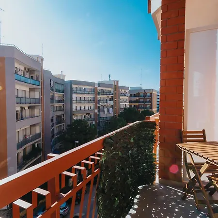 Urban Apartament *